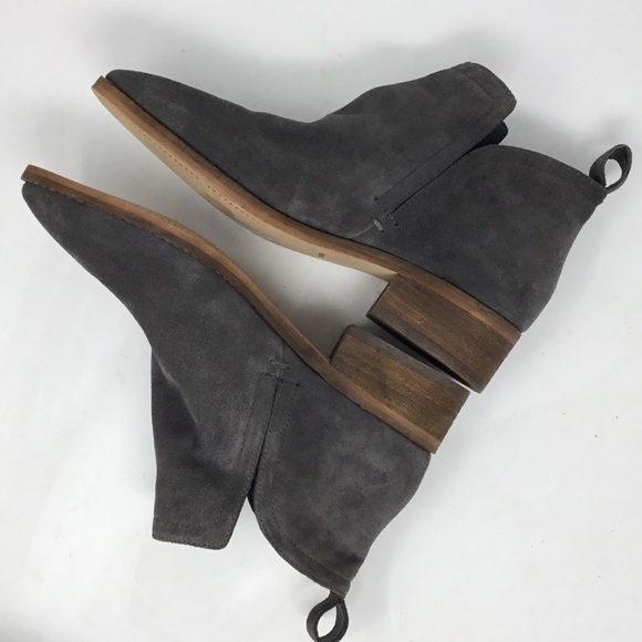 Dolce Vita Tessey Gray Suede Elastic Pull On Ankle Boots - Picture 4 of 10